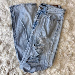 Aeropostale Skater Distressed Light Wash Jeans 4